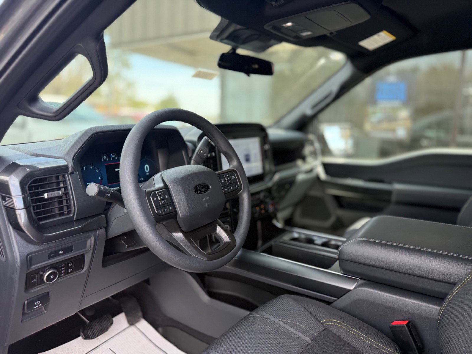 2025 Ford F-150 STX - Photo 6