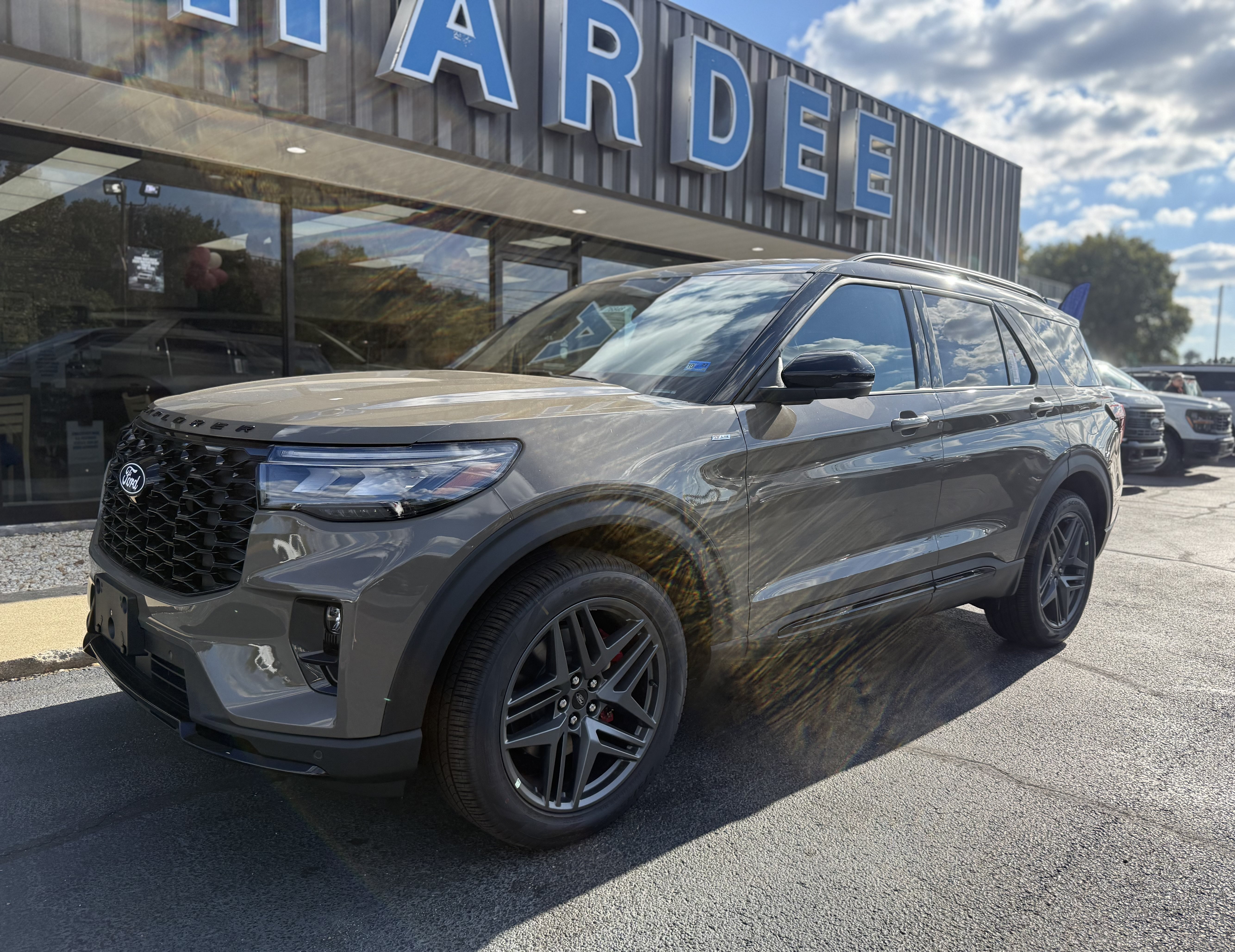 2027 Ford Explorer ST-Line SUV