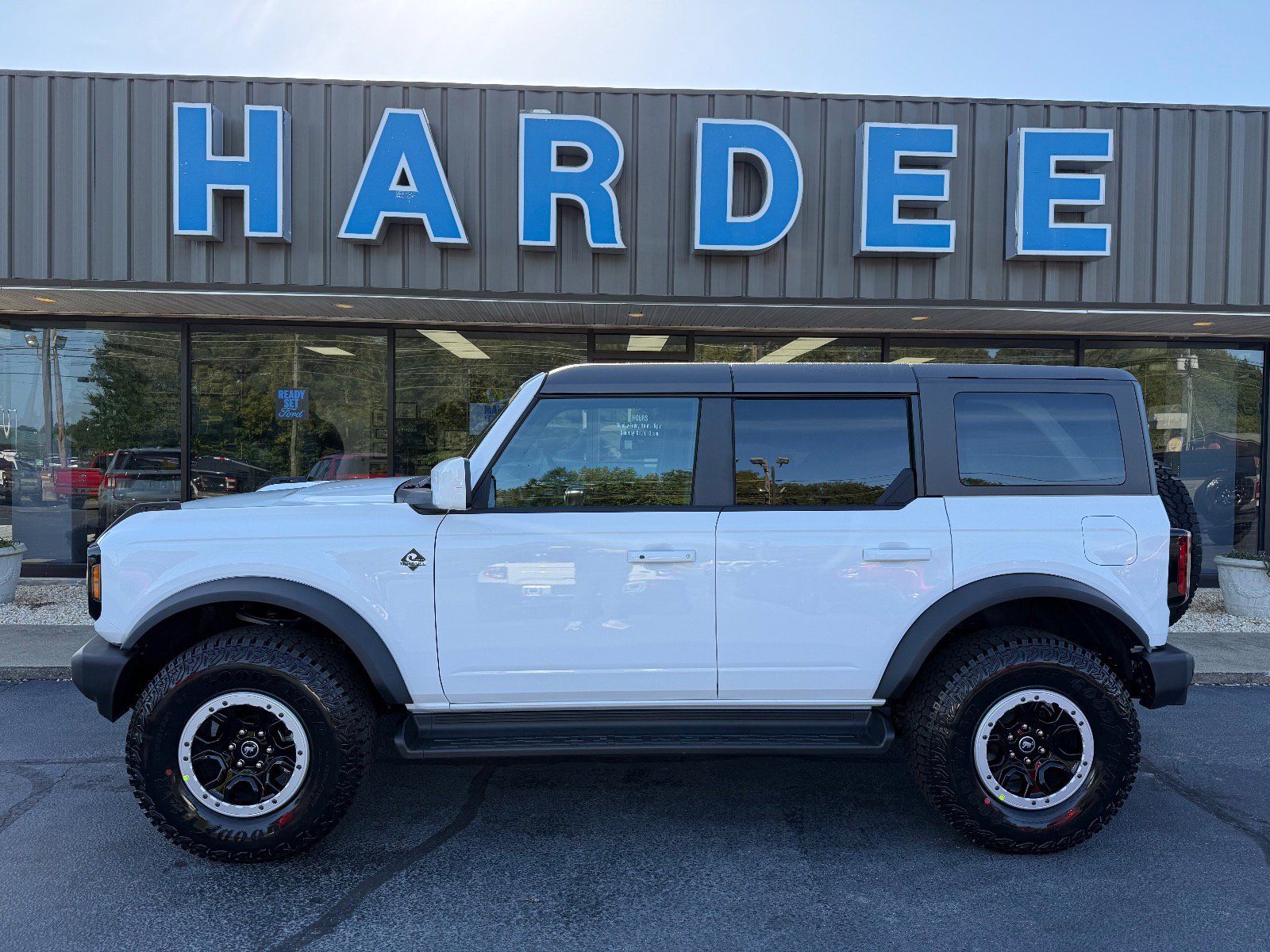 2025 Ford Bronco SUV 