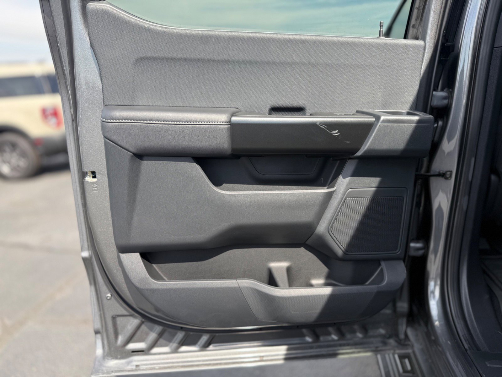 2025 Ford F-150 STX - Photo 15