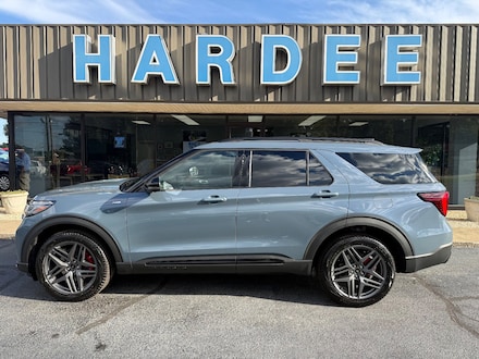 2025 Ford Explorer ST-Line SUV