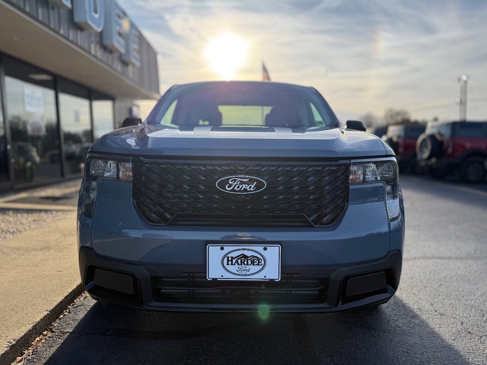 2025 Ford Maverick XLT photo 2