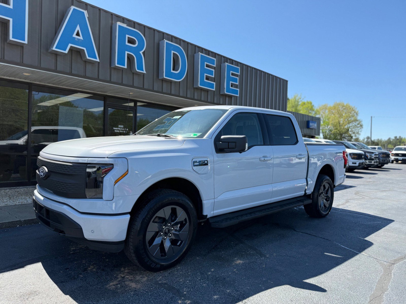 2025 Ford F-150 Lightning Flash's photo