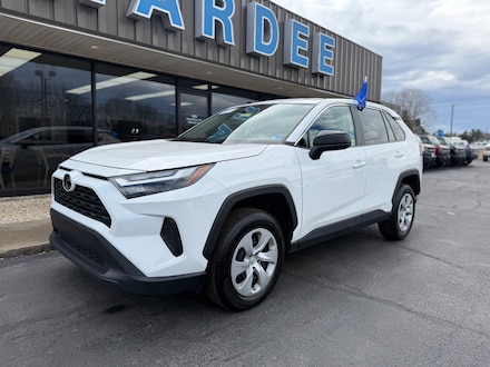 2024 Toyota RAV4 LE LE FWD