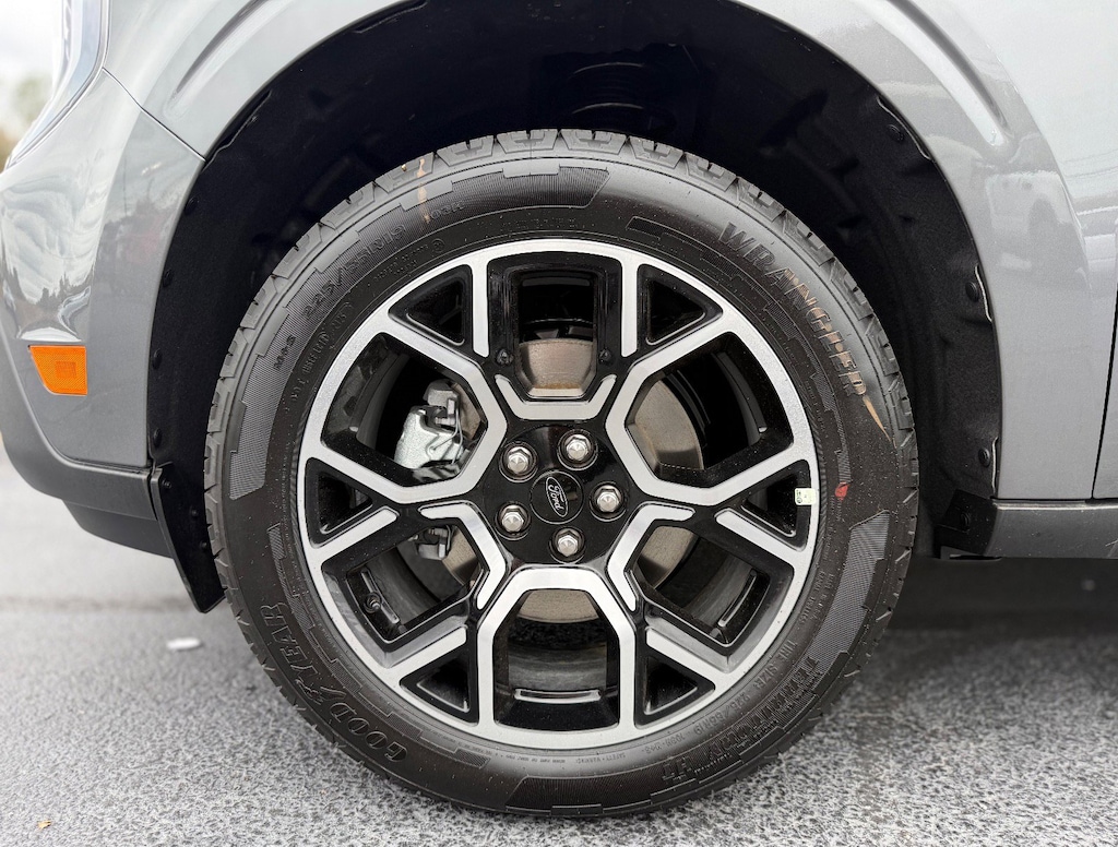 New 2025 Ford Maverick Lariat Truck SuperCrew