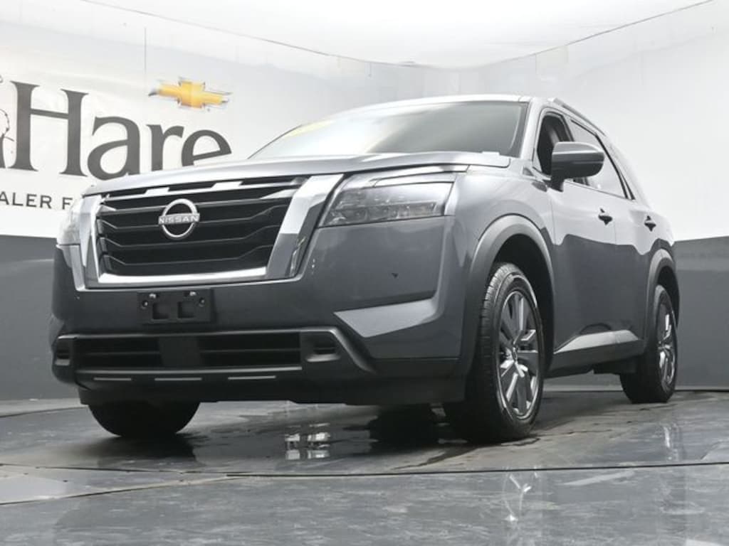 Used 2025 Nissan Pathfinder SV SUV