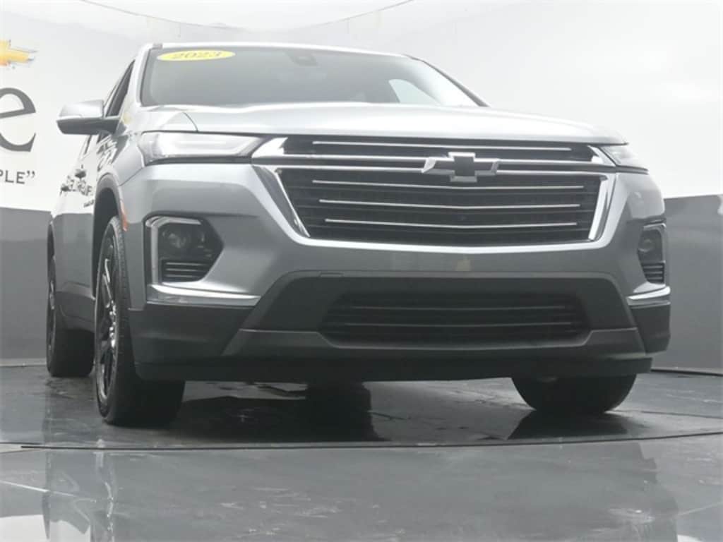 Used 2023 Chevrolet Traverse LT Cloth w/1LT SUV