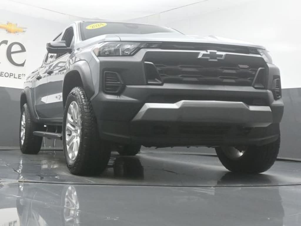 Used 2024 Chevrolet Colorado Trail Boss Truck Crew Cab