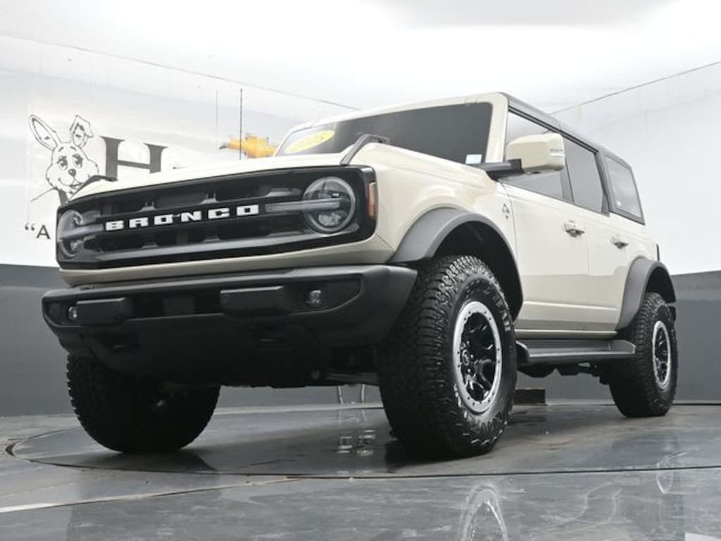 Used 2025 Ford Bronco Outer Banks SUV
