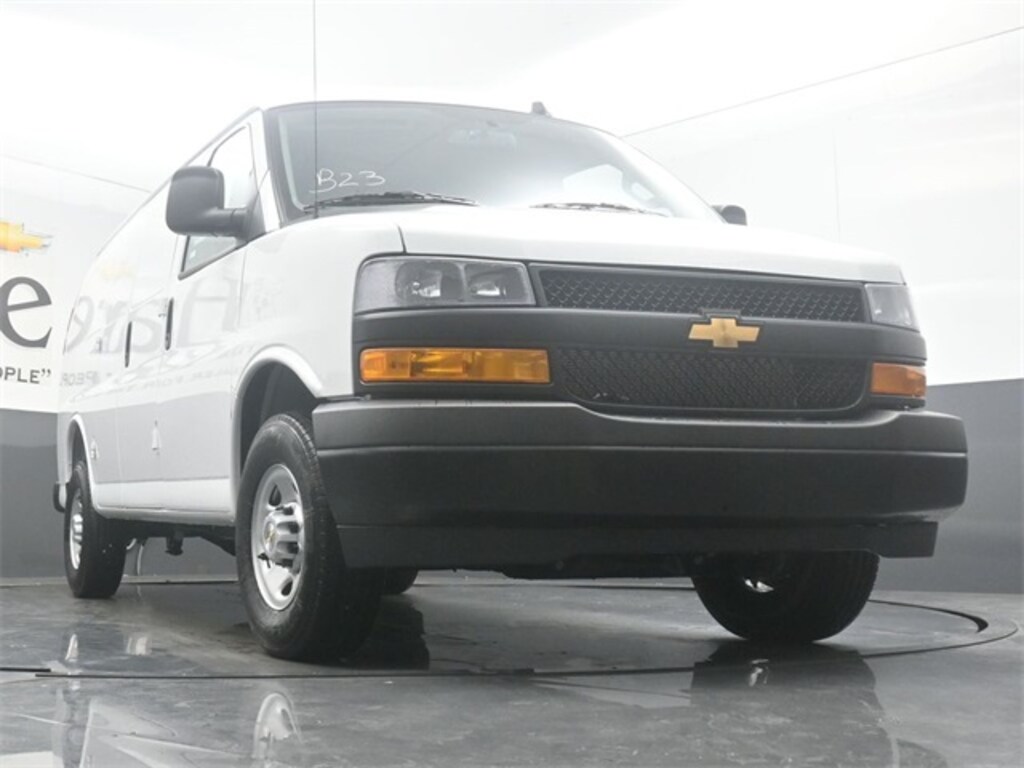 New 2025 Chevrolet Express 3500 Work Van Van Cargo