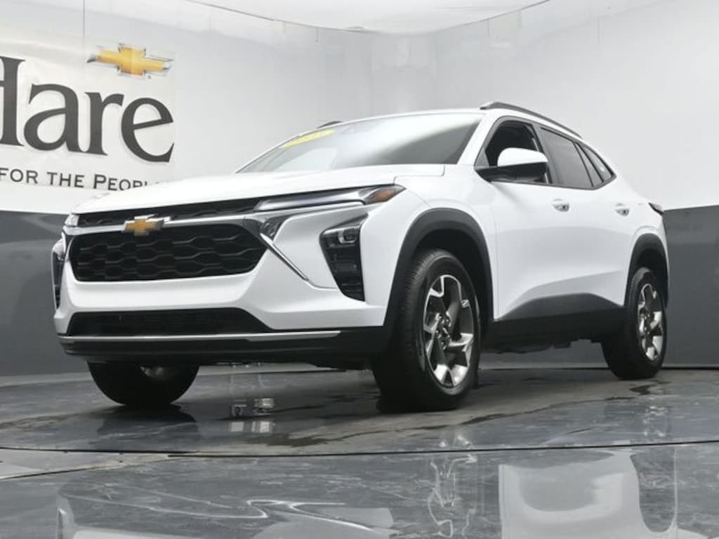 Used 2025 Chevrolet Trax LT SUV