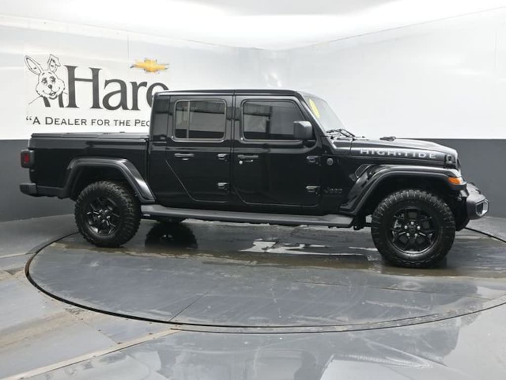 Used 2025 Jeep Gladiator Sport Truck Crew Cab