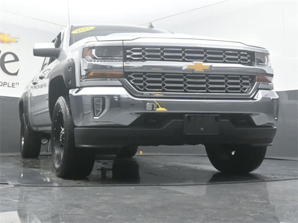 Used 2017 Chevrolet Silverado 1500 LT w/1LT Truck Double Cab