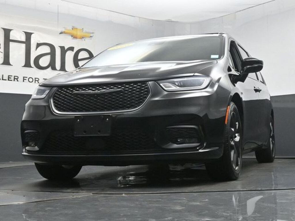 Used 2025 Chrysler Pacifica Limited Van Passenger Van