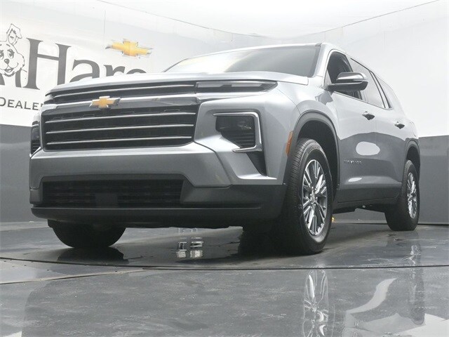 2025 Chevrolet Traverse photo 4