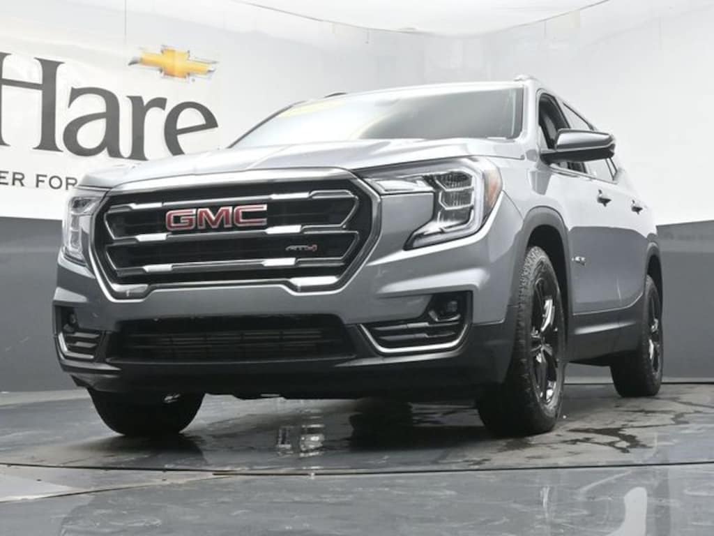Used 2024 GMC Terrain AT4 SUV