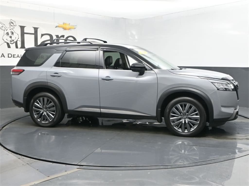 Used 2024 Nissan Pathfinder SL SUV