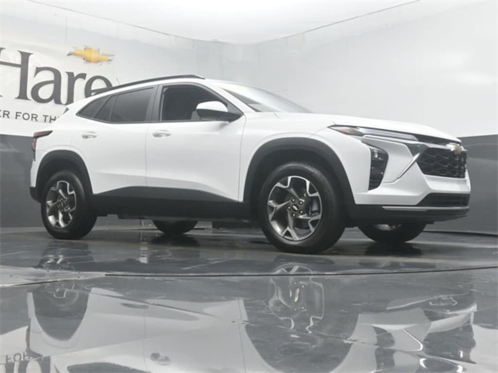 Used 2025 Chevrolet Trax LT SUV