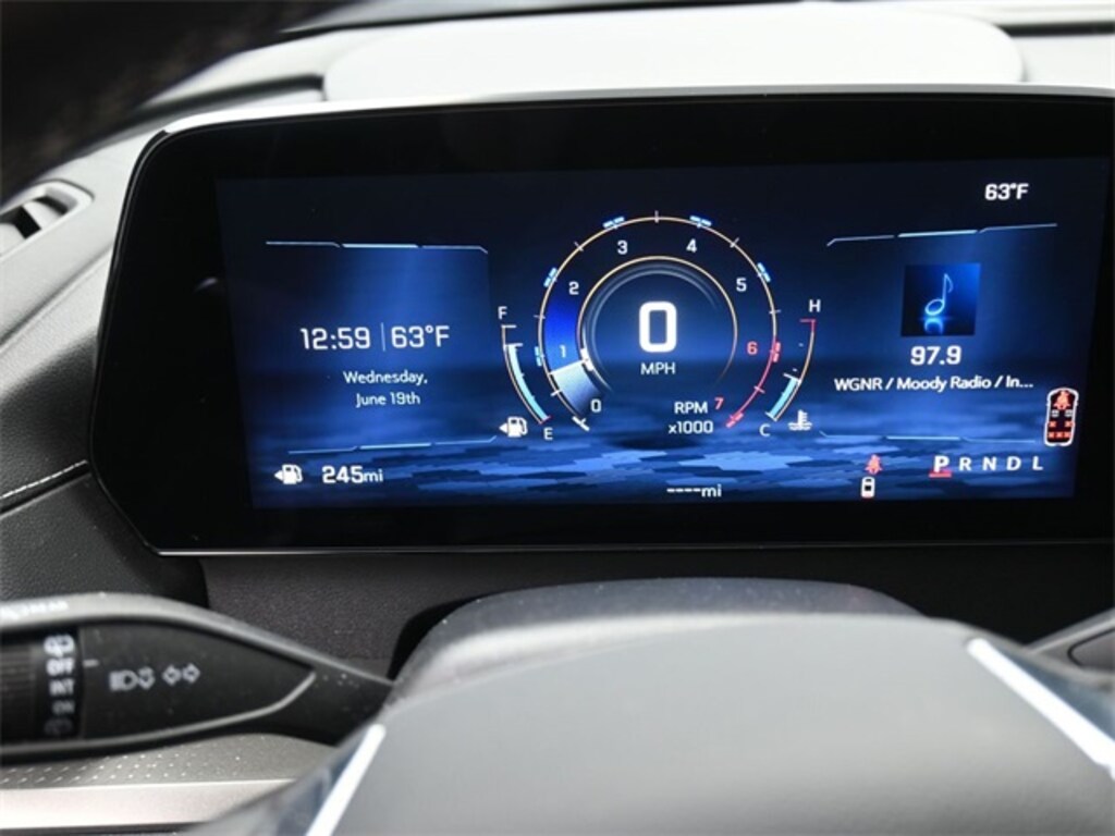 Used 2025 Chevrolet Traverse LT SUV