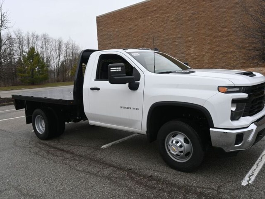 New 2025 Chevrolet Silverado 3500 HD Chassis Work Truck Truck Regular Cab