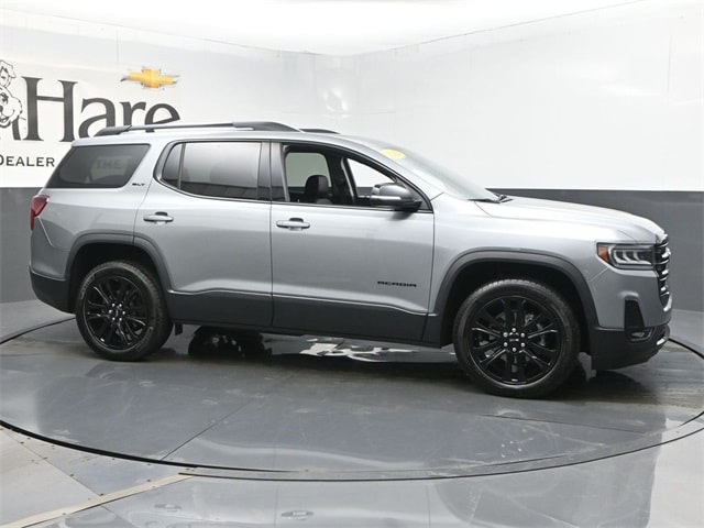 2023 GMC Acadia SLT's photo