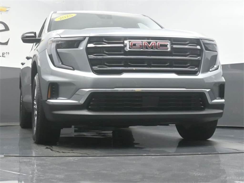 Used 2025 GMC Acadia Elevation SUV