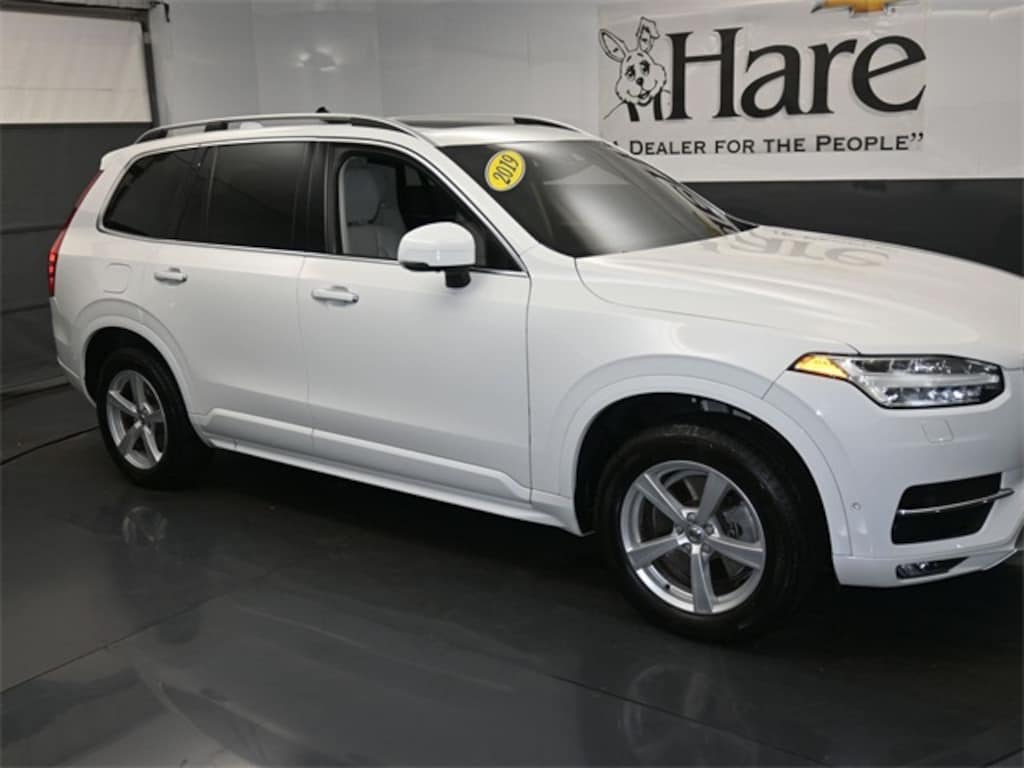 Used 2019 Volvo XC90 T5 Momentum SUV