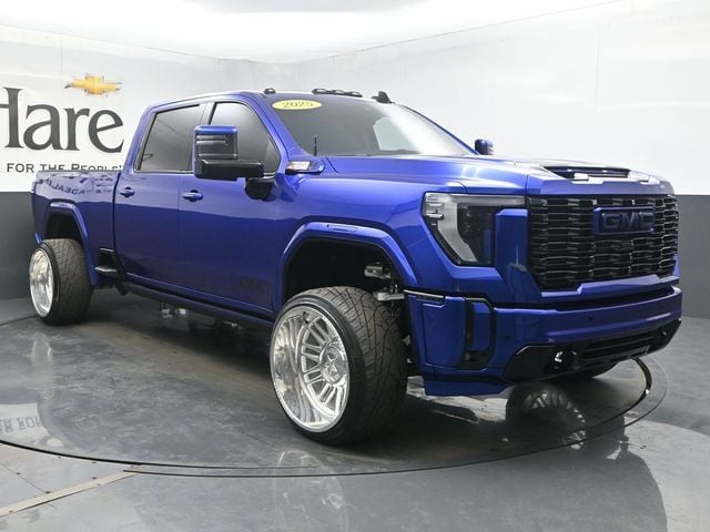 2025 GMC Sierra 4WD Crew Cab Standard Box Denali's photo