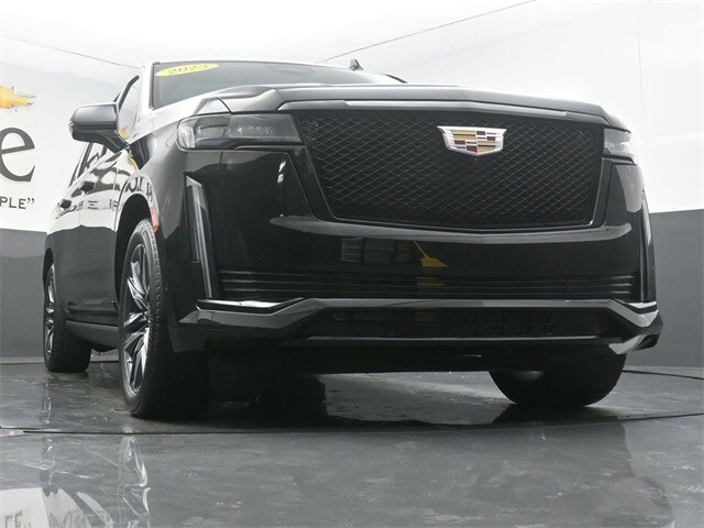 2023 Cadillac Escalade ESV Sport photo 3