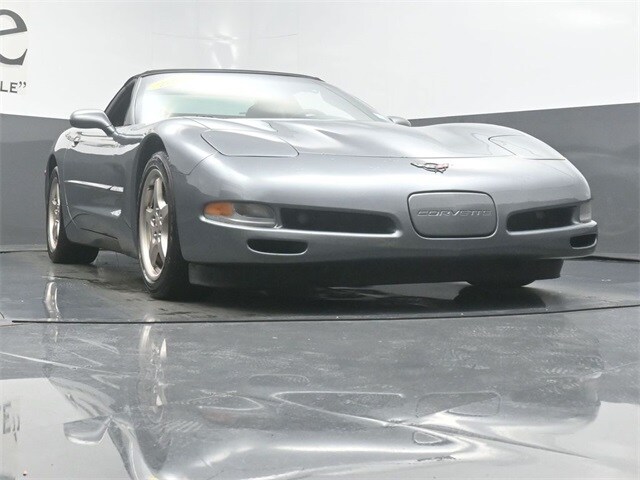 2004 Chevrolet Corvette Base Convertible photo 3