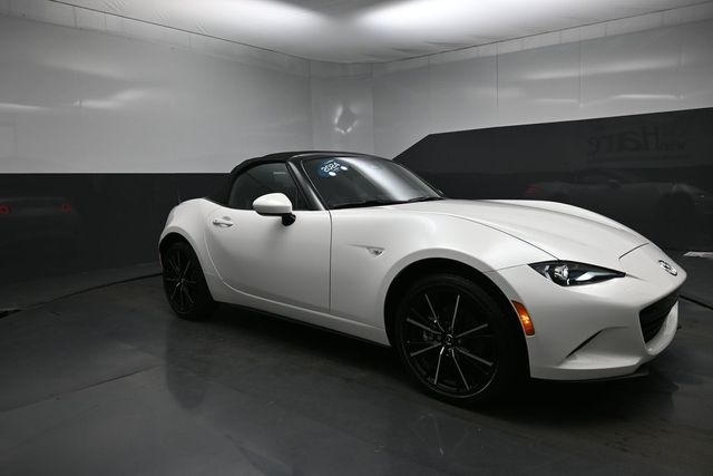 2024 Mazda MX-5 Miata Grand Touring - Photo 30