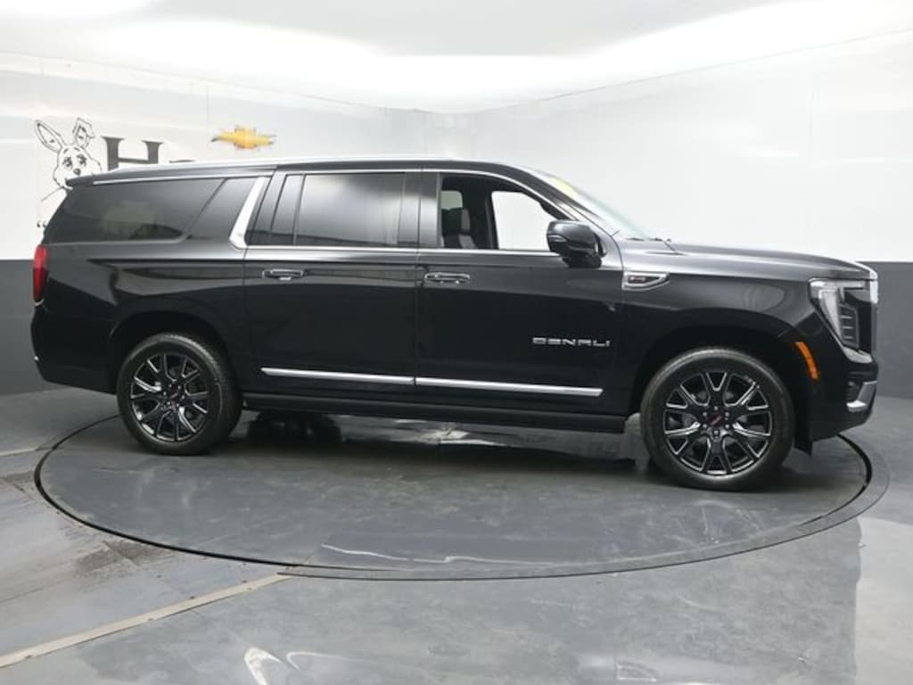Used 2025 GMC Yukon XL Denali SUV