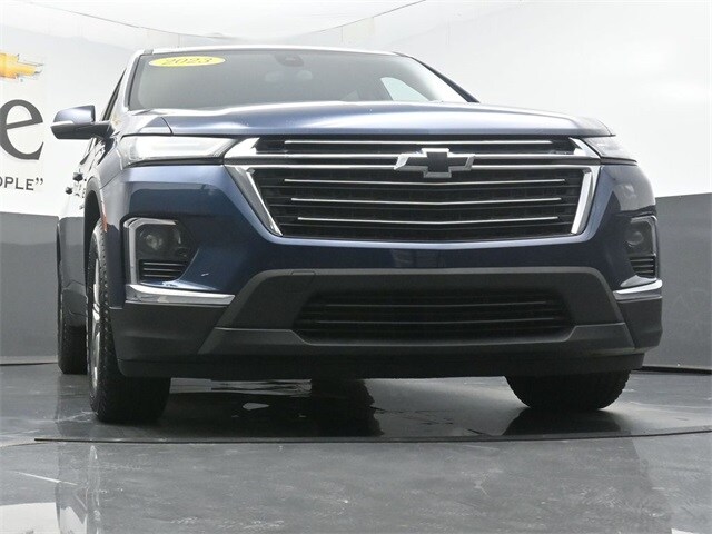 2023 Chevrolet Traverse Cloth 1LT photo 2