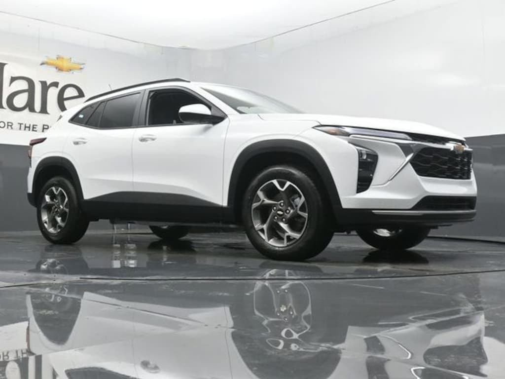 Used 2025 Chevrolet Trax LT SUV