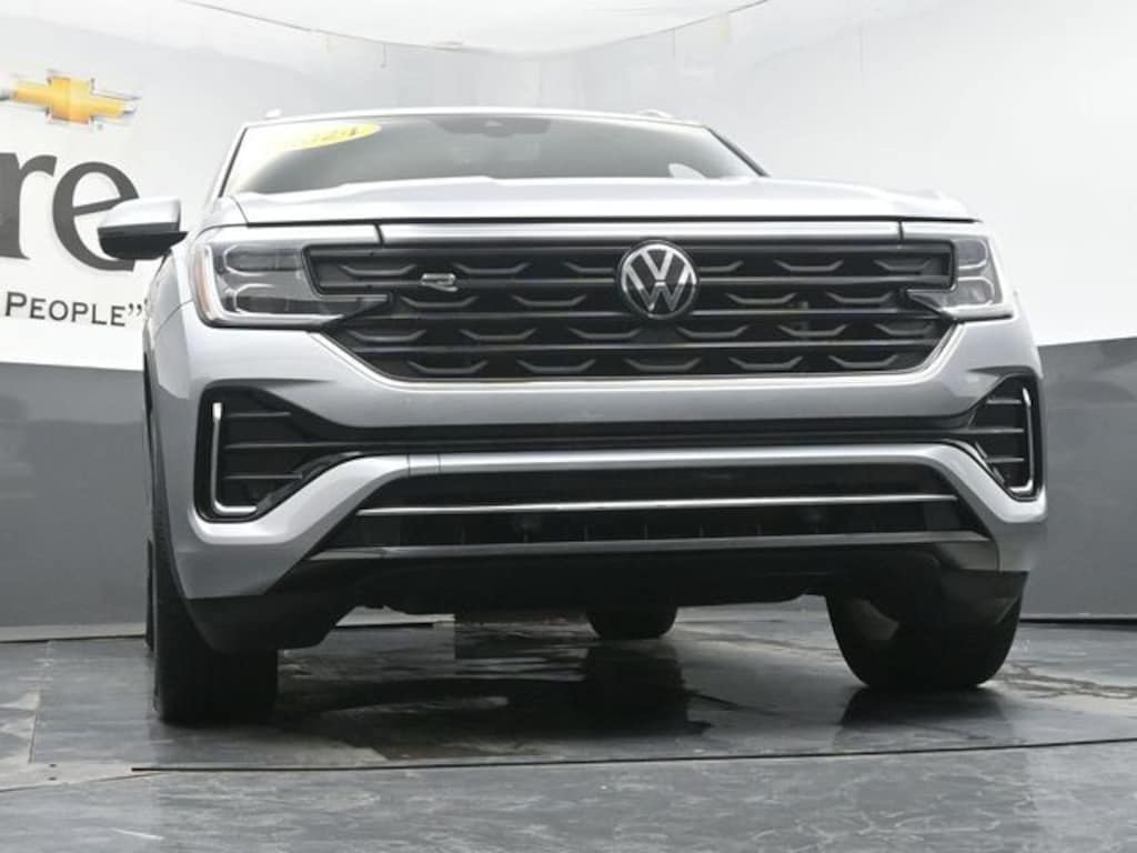 Used 2024 Volkswagen Atlas Cross Sport 2.0T SEL R-Line SUV