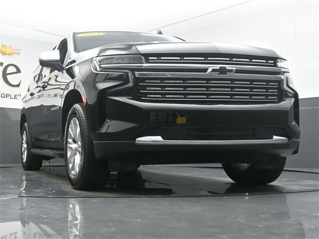 2024 Chevrolet Suburban Premier photo 4