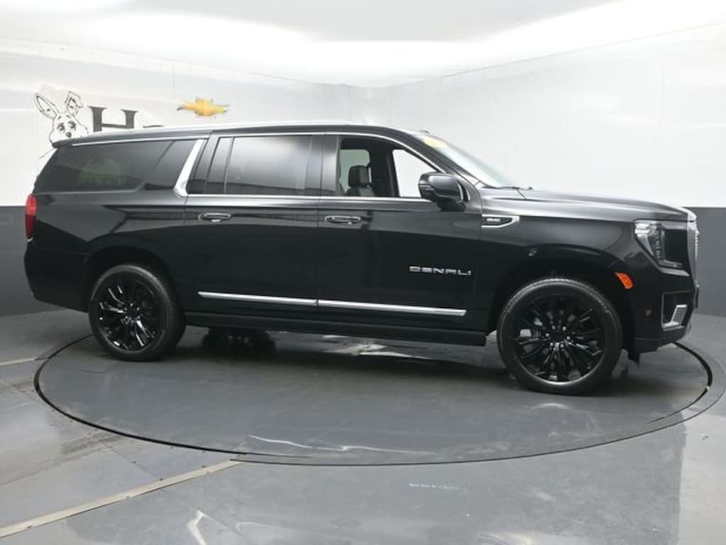 Used 2023 GMC Yukon XL Denali SUV