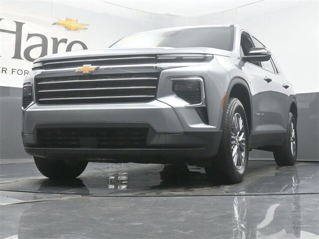 2025 Chevrolet Traverse photo 4