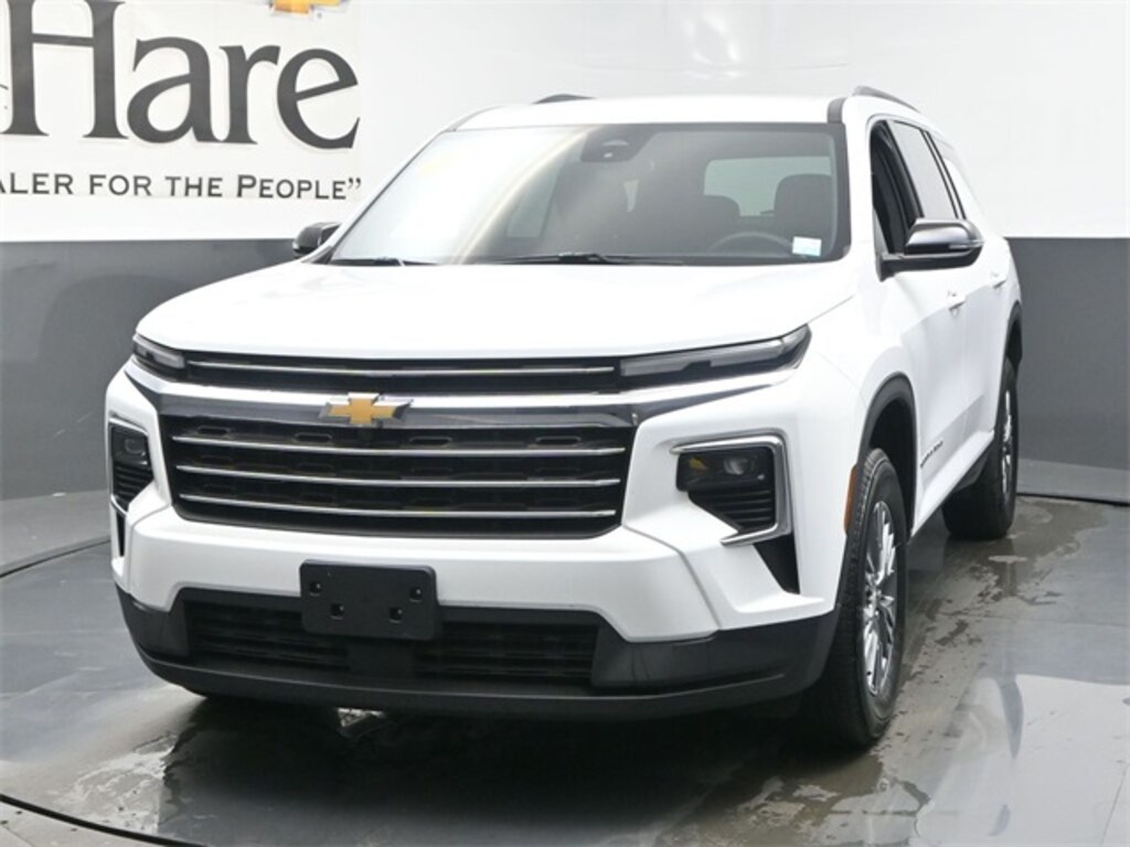 Used 2025 Chevrolet Traverse LT SUV