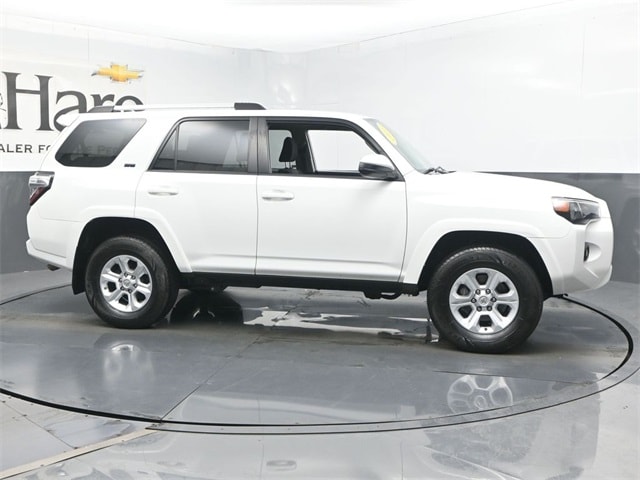 2021 Toyota 4Runner SR5's photo