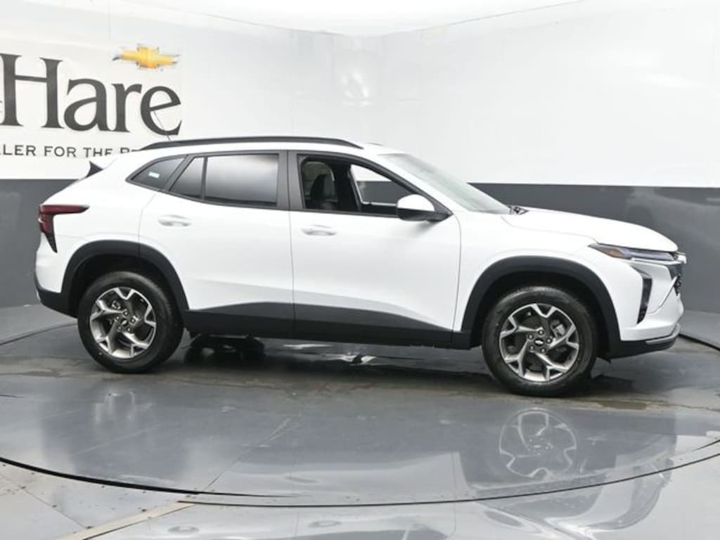 Used 2025 Chevrolet Trax LT SUV