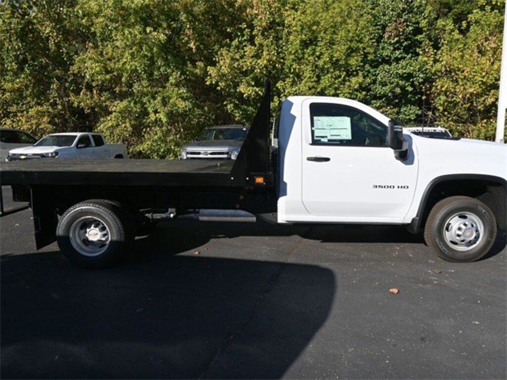 New 2025 Chevrolet Silverado 3500 HD Chassis Work Truck Truck Regular Cab