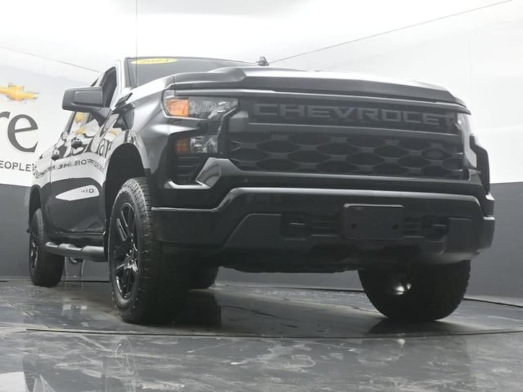 Used 2024 Chevrolet Silverado 1500 Custom Trail Boss Truck Crew Cab