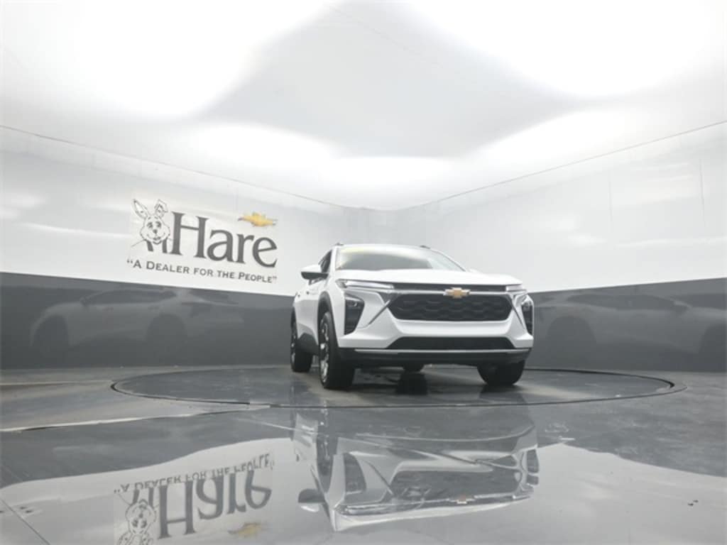 Used 2025 Chevrolet Trax LT SUV