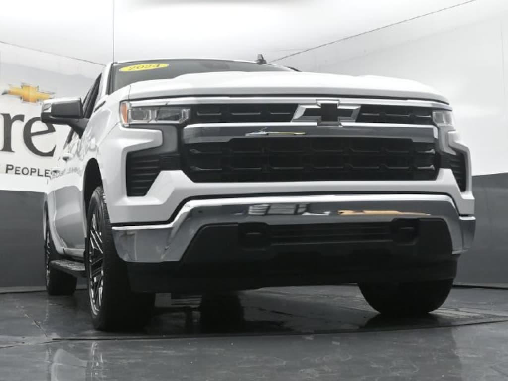 Used 2024 Chevrolet Silverado 1500 LT w/1LT Truck Crew Cab