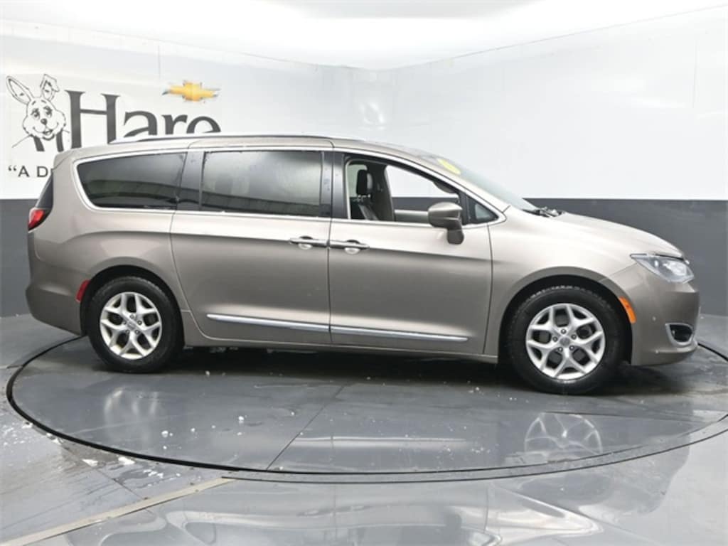 Used 2018 Chrysler Pacifica Touring L Plus Van