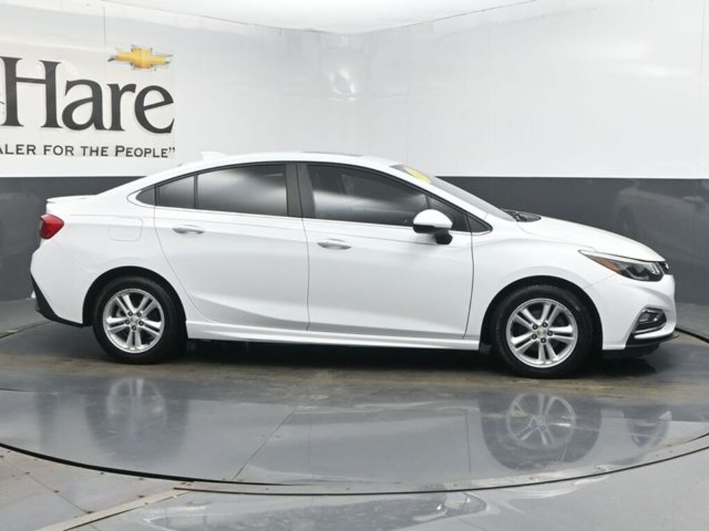 Used 2017 Chevrolet Cruze LT Auto Sedan