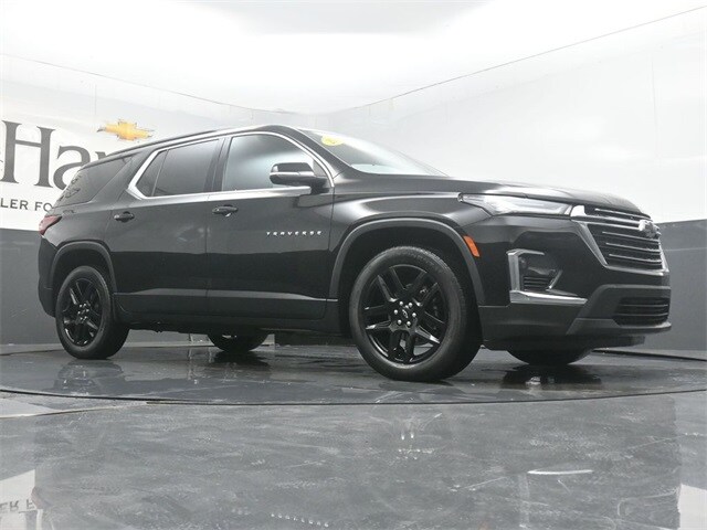 2022 Chevrolet Traverse Cloth 1LT photo 2