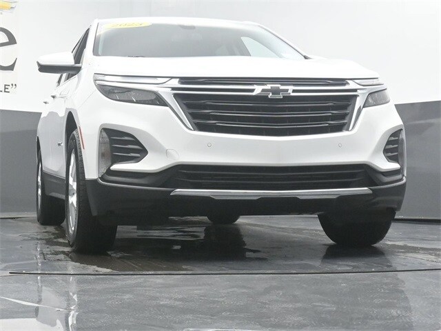 2023 Chevrolet Equinox LT photo 3