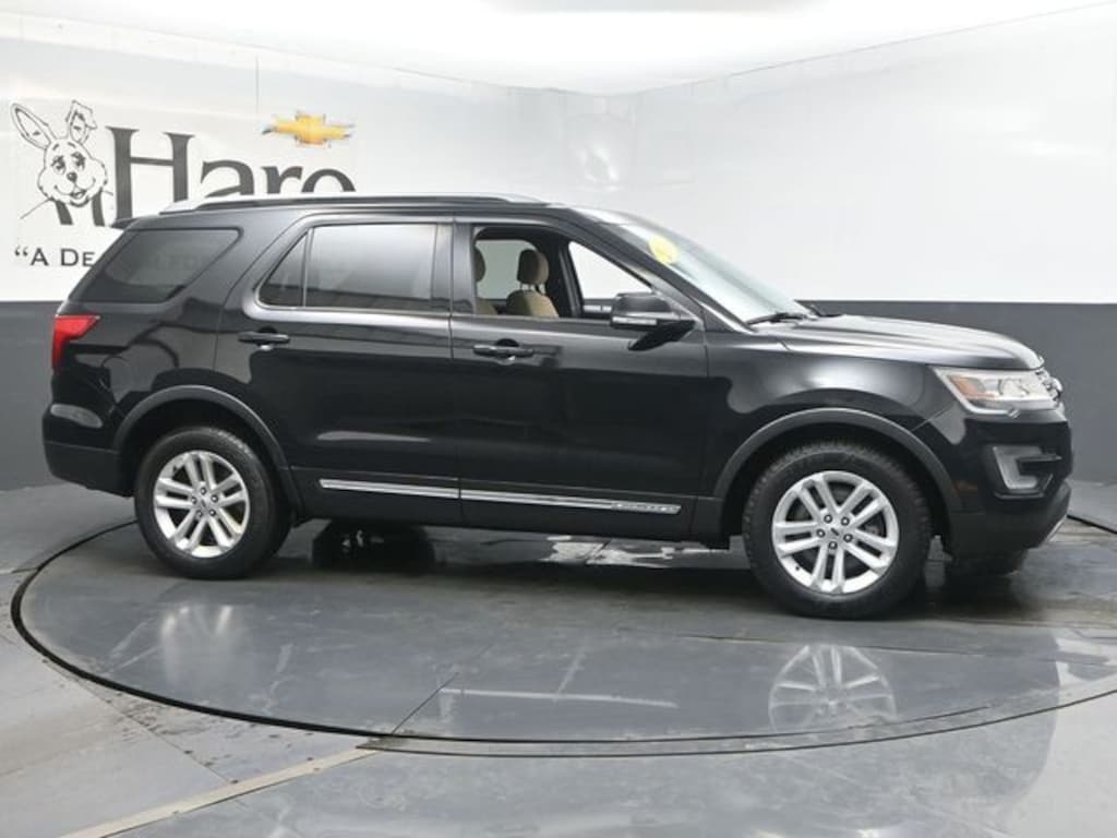 Used 2017 Ford Explorer XLT SUV